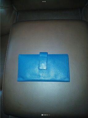 Relativity Blue Pebbled Leather Clutch Wallet.Genuine Leather.